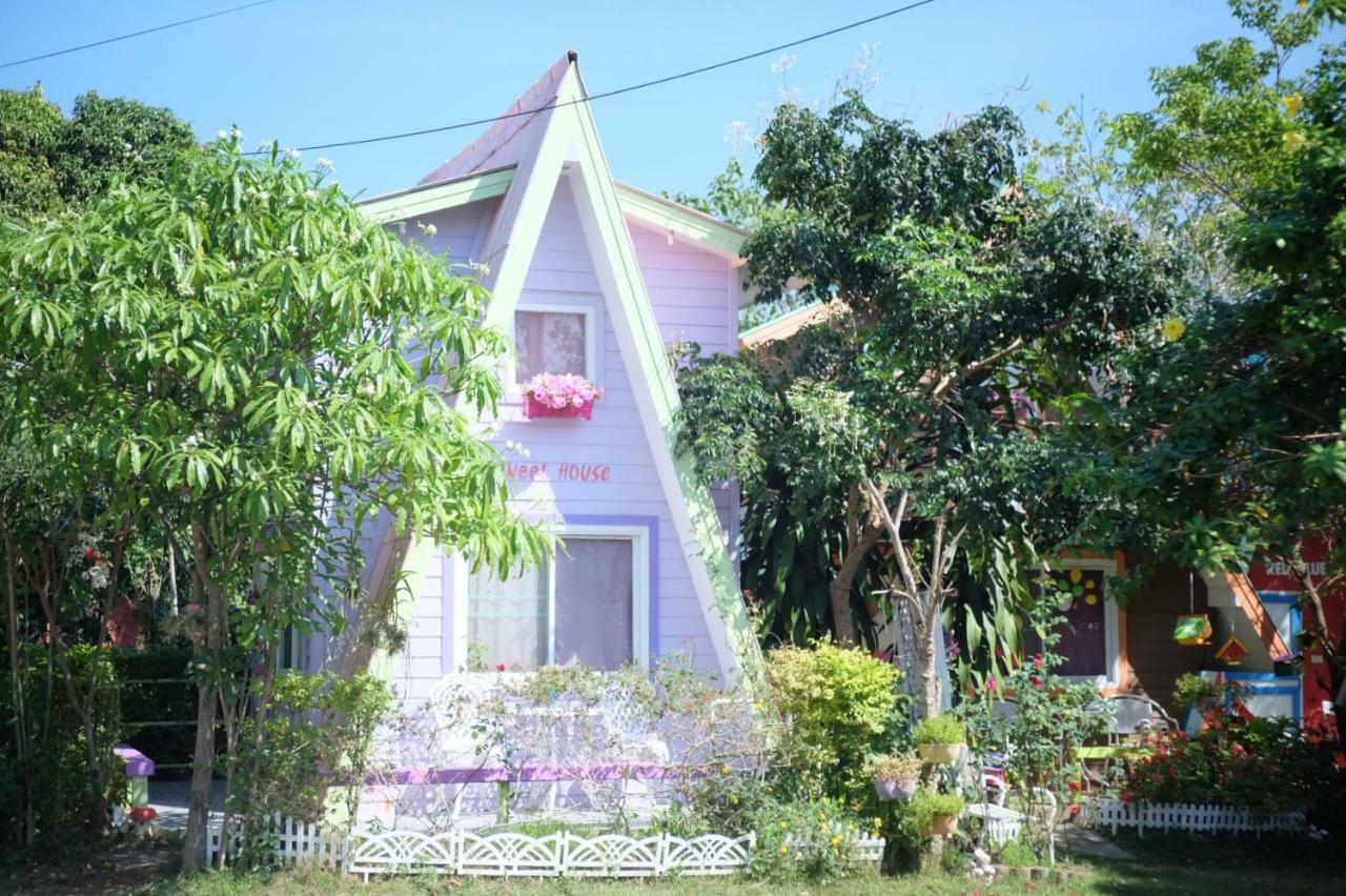 A Houses Homestay Nakhonratchasima Eksteriør billede