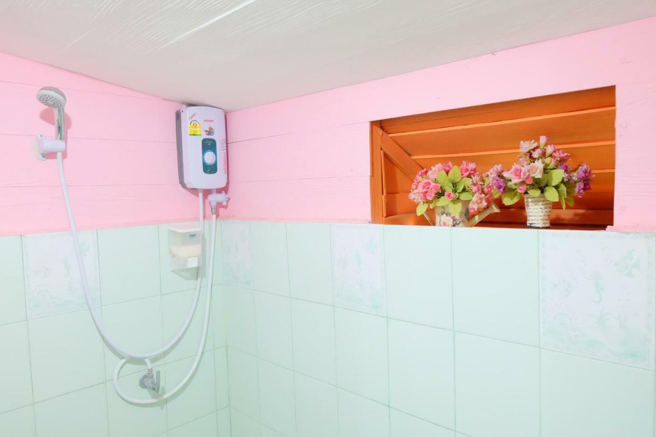 A Houses Homestay Nakhonratchasima Eksteriør billede